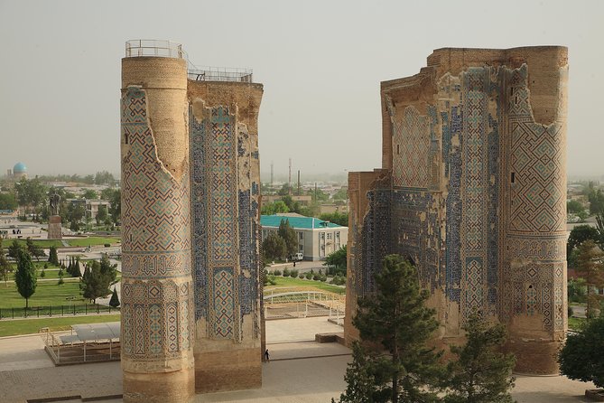 11-Day Tour: Magical Cities of Uzbekistan! Discover The Great Silk Road with us! - Day 2 in Tashkent: Amir Timur, Independence Square, and an earthquake monument