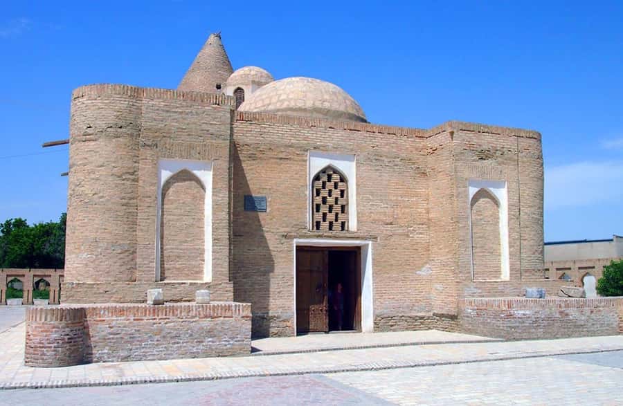 Bukhara: Full-Day Guided Tour with English-Speaking Guide - Magok-i-Attari Mosque: underground history you can literally step into