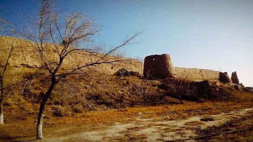 Daytrip from Khiva to Five Ancient Fortresses - Stop 1: Guldursun-Kala and the idea of hard-edged defense