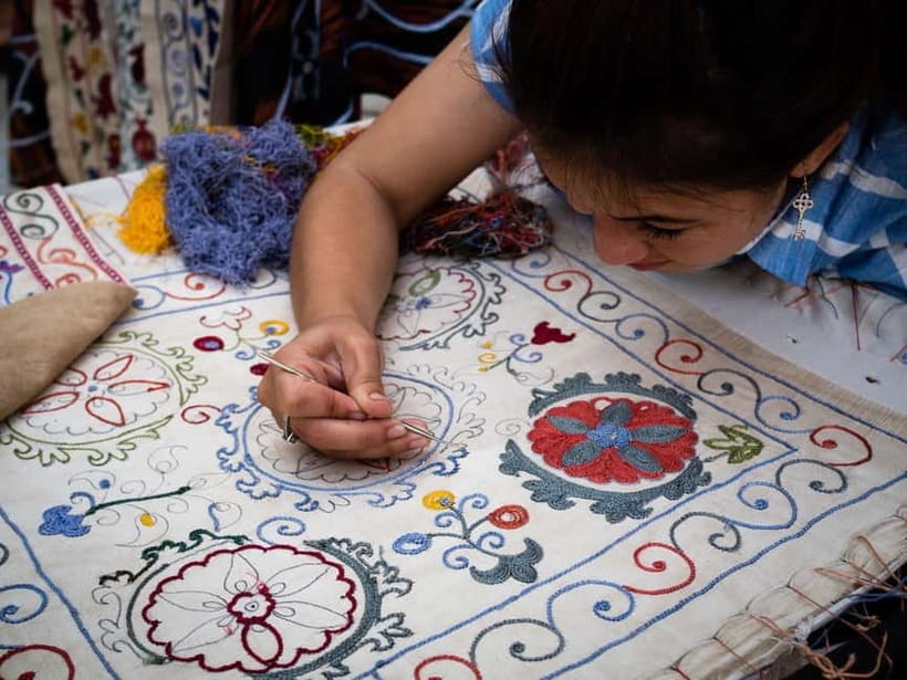 Legends and Crafts: Suzani Masterclass & Cultural Immersion - The included Uzbek meal: plov and the garden setting
