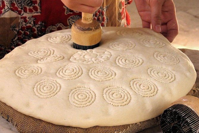 Master Class - Uzbek Bread (Khiva) - Where it starts: Tea house Mirza Boshi, and why the location matters