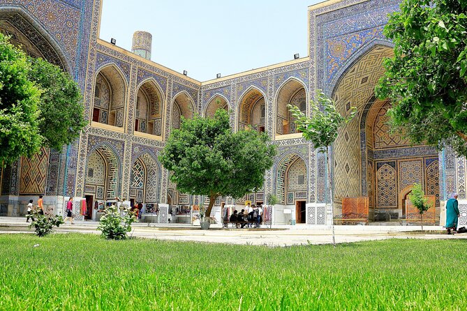 Private Samarkand City Tour With Transportation - Registan Square with the madrasah trio: the main stage