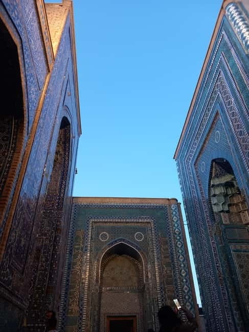 Samarkand One Day Tour: one day walking & group tour - Siyob Bozor: the market stop that adds texture to the day