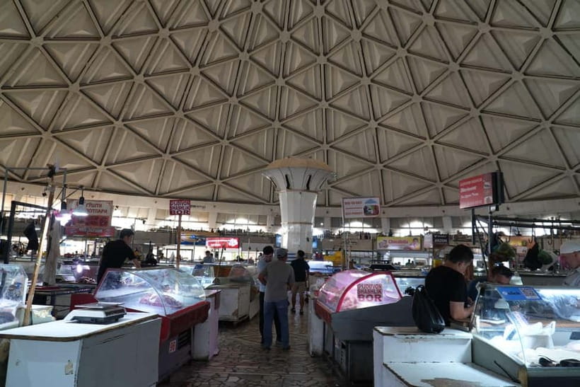 Tashkent city Night Tour with Dinner & Free Pro Photography - Kosmonavtlar Station: space-themed murals you can photograph well