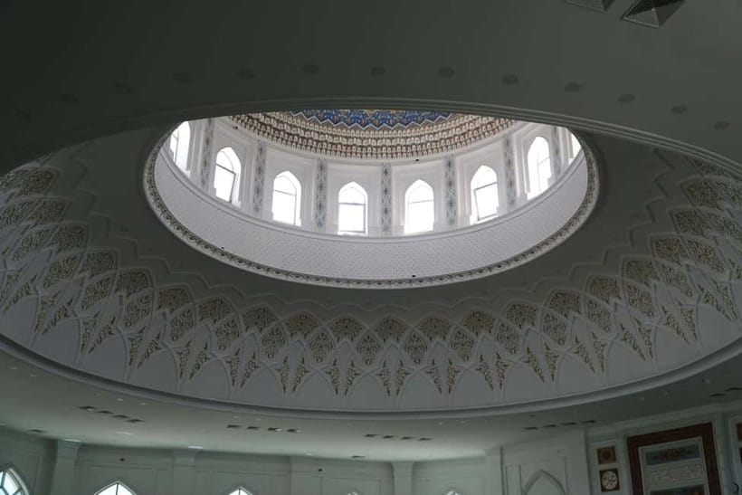 Tashkent: City Tour with Pro Photography, Lunch & Dinner - Tashkent Metro: one ride that adds style to the whole day