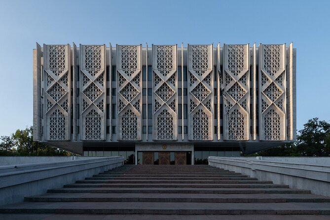 Tashkent Soviet Architecture (Modernism) and Subway station tour. - Key reasons this Soviet architecture and subway tour works