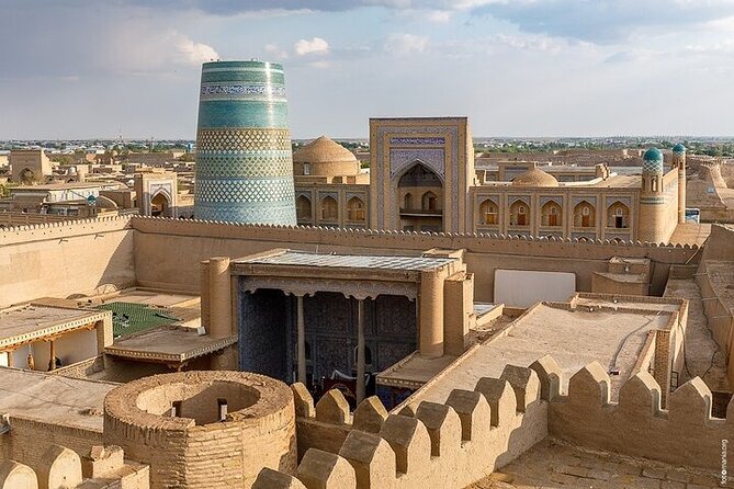 Uzbekistan 6 Days Private Tour Khiva-Bukhara-Samarkand by Train - Samarkand’s golden triangle: Gur Emir, Registan, Bibi Khanym, and Shah-i-Zinda