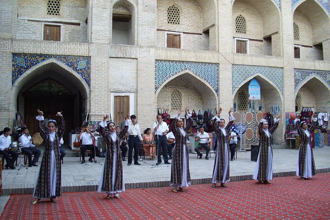 Uzbekistan 8 Days Private Tour Tashkent-Urgench-Bukhara-Samarkand-Tashkent - Day 2: Flying to Urgench and Arriving in Khiva