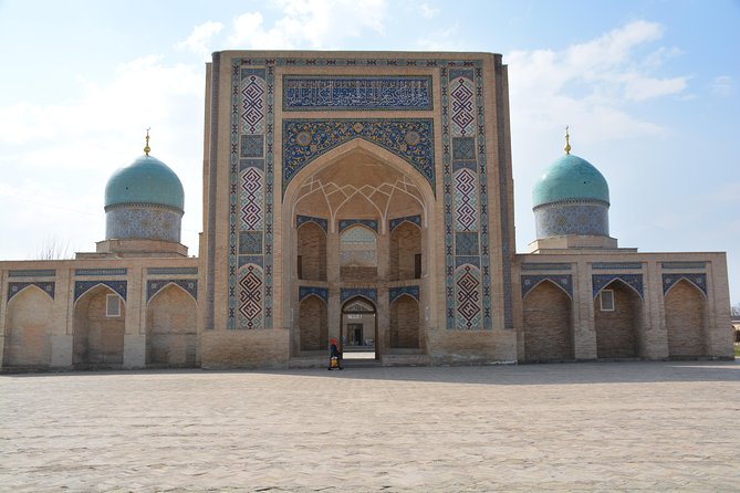 Uzbekistan - Fairy Tales from 1001 Nights - Tashkent’s Khast Imam, Chorsu Bazaar, and Amir Temur Square